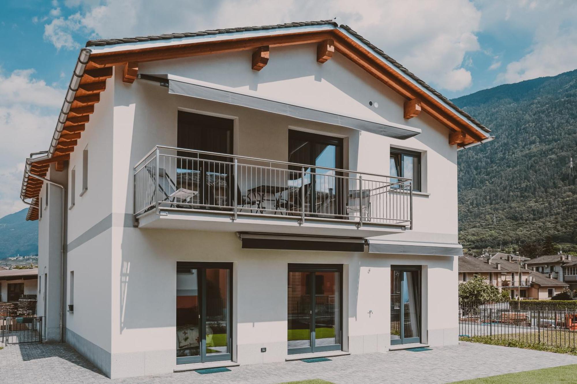 شقة Residenza 39 - 900 M To Bernina Express تيرانو المظهر الخارجي الصورة